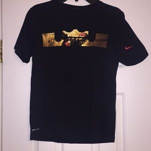 Nike Lebron t-shirt: Youth Small